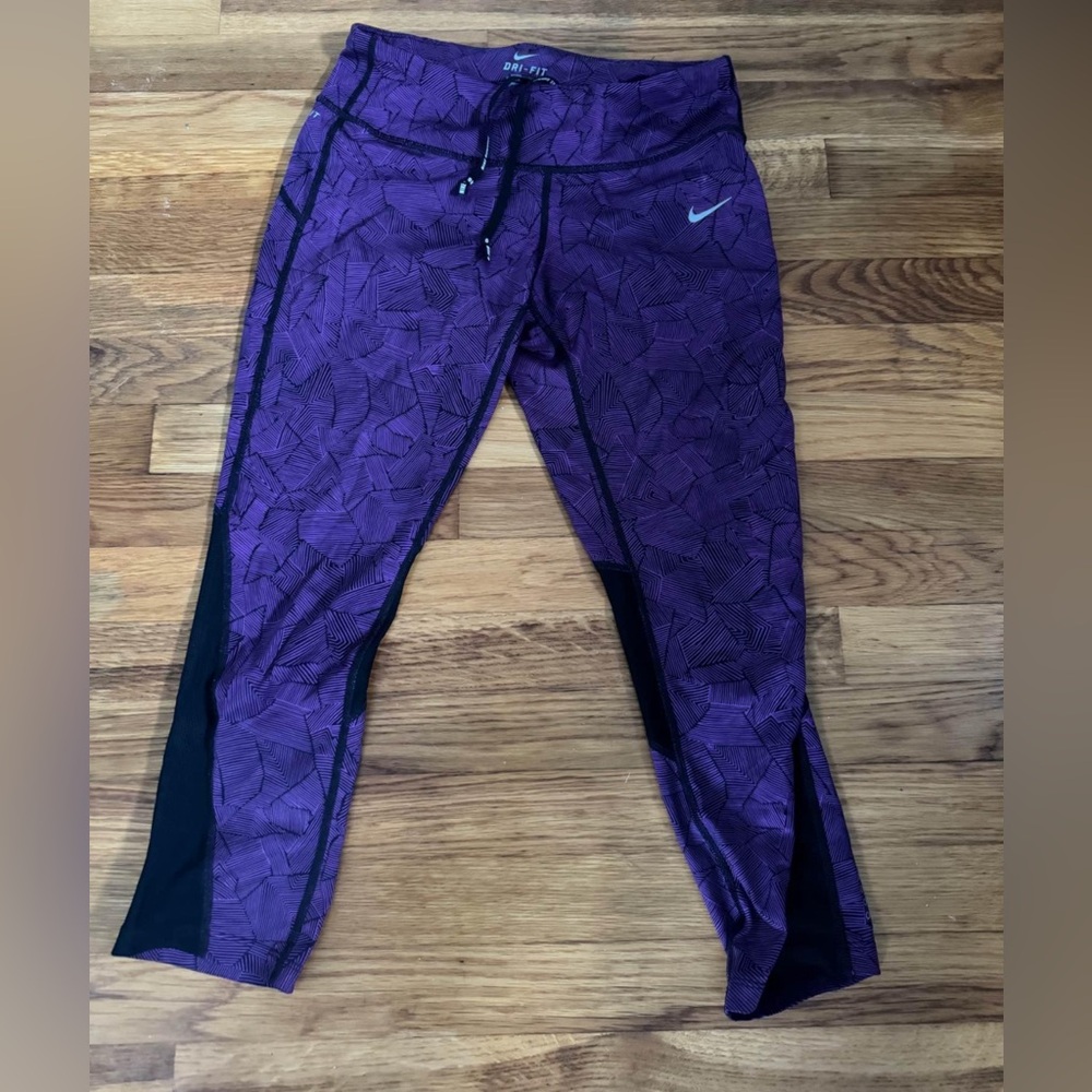 Woman’s Nike Dry Fit Leggings